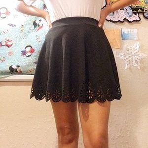 Girls medium black skirt